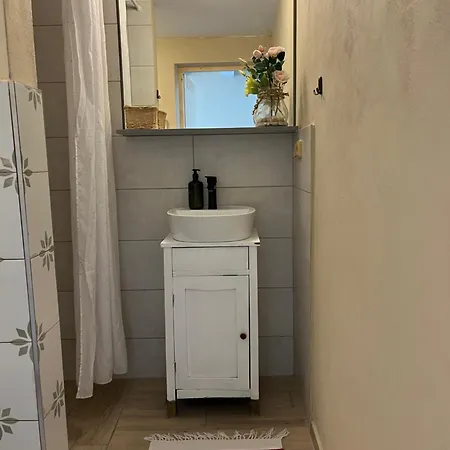 Vintage 2 Osoby, 30 M2, S Terasou Daire Mikulov